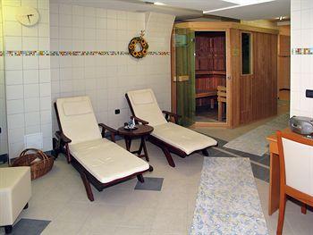 Sunce Hotel Podstrana Grljevacka 146