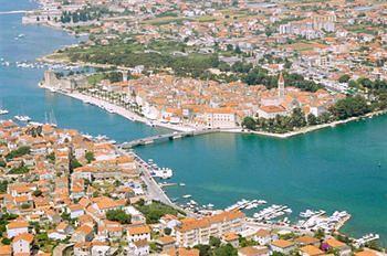 Palace Hotel Trogir Put Gradine bb