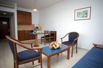 Eleni Holiday Village Apartments Paphos Ayiou Georgiou 5