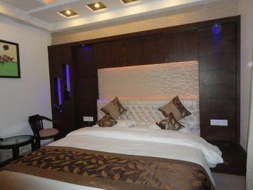 The Pearl Hotel New Delhi 8721/1, Desh Bandhu Gupta Road, Pahar Ganj