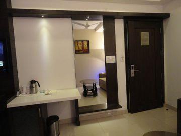 The Pearl Hotel New Delhi 8721/1, Desh Bandhu Gupta Road, Pahar Ganj