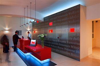 Red And Blue Design Hotel Prague Holeckova 13