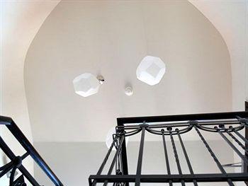 Red And Blue Design Hotel Prague Holeckova 13