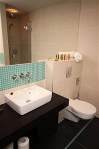 Red And Blue Design Hotel Prague Holeckova 13