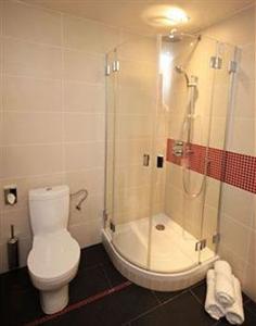 Red And Blue Design Hotel Prague Holeckova 13