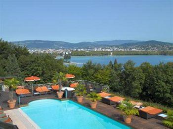 Les Tresoms Hotel Annecy 3 Boulevard De La Corniche