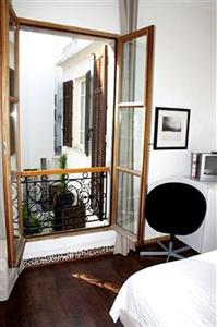 Hotel Saint Charles Antibes 10 rue Saint Charles