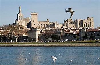 Bristol Hotel Avignon 44 Cours Jean Jaures