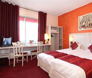 Le Berry Hotel Bourges 3 Place Du General Leclerc