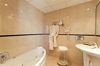 Best Western Mondial Hotel Cannes 77 Rue D Antibes