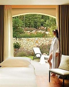 Four Seasons Resort Provence at Terre BlancheTourrettes Domaine de Terre Blanche