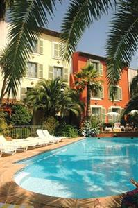 L'Arena Hotel Frejus 145, rue General de Gaulle