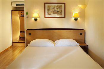 Campanile Hotel Hendaye 102 Route De Behobie