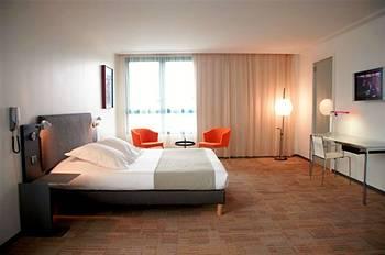 Best Western Masqhotel La Rochelle 17 Rue De L Ouvrage A Corne