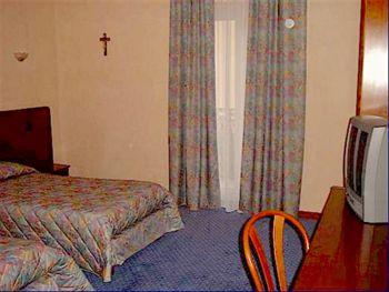 Hotel Vesuvio Lourdes 75 Rue De La Grotte