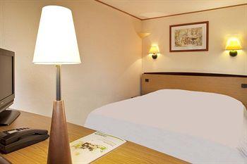 Campanile Lourdes Hotel 45 Avenue Alexandre Marqui