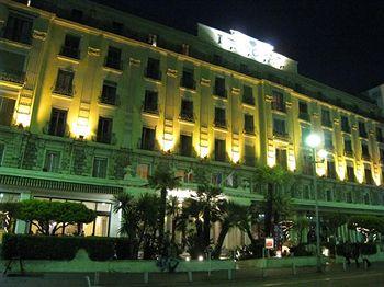 Le Royal Hotel Nice 23 Promenade Des Anglais