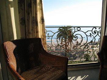 Le Royal Hotel Nice 23 Promenade Des Anglais