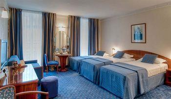 Best Western Premier Hotel Opera Richepanse Paris 14 Rue Du Chevalier De Saint-Georges