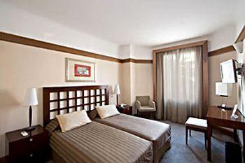 Best Western Hotel Mercedes Paris 128 Avenue De Wagram