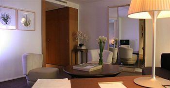 Hotel Pershing Hall Paris 49 Rue Pierre Charron