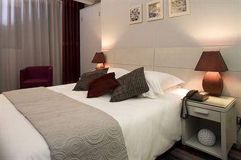 Hotel Paris Bastille 67 Rue De Lyon