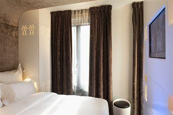 Hotel Gabriel Paris Marais 25 Rue Du Grand Prieure