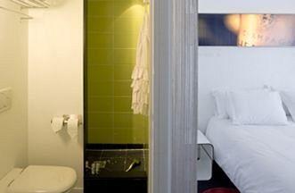 Hotel Gat Folies Paris 14 Rue Geoffroy Marie