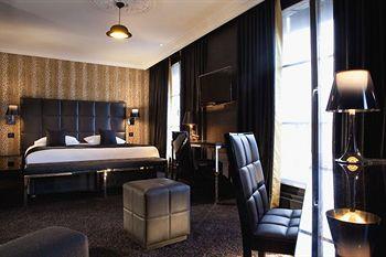 First Hotel Paris 2 rue Garibaldi