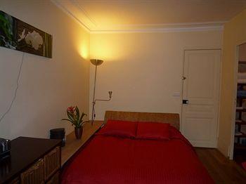 Sacre Couer Apartment Paris 24 Rue Des Trois Freres