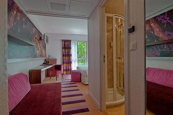 Hotel Ampere Paris 102 Avenue de Villiers