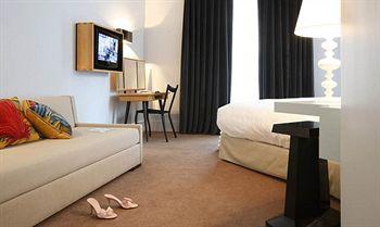 Hotel Jules Paris 49 51 Rue La Fayette