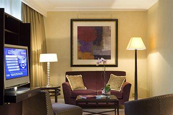 Hotel Warwick Champs Elysees Paris 5 Rue De Berri