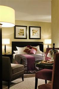 Hotel Warwick Champs Elysees Paris 5 Rue De Berri