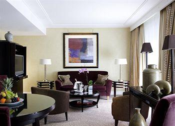 Hotel Warwick Champs Elysees Paris 5 Rue De Berri