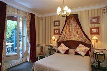 Napoleon Hotel Paris 40 Avenue de Friedland