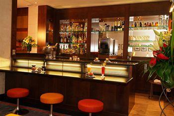 Hotel Champlain Paris 99 Bis Rue De Rome