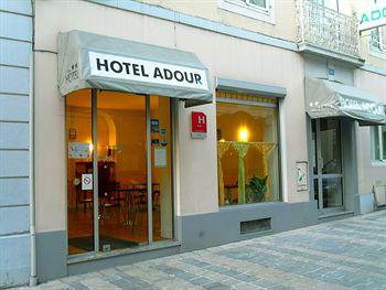 Adour Hotel Pau 10 Rue Valéry Meunier