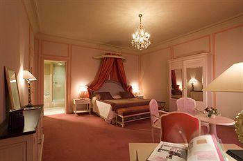 Pavillon Henri IV Hotel Saint-Germain-en-Laye 19-21 Rue Thiers