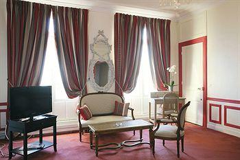 Pavillon Henri IV Hotel Saint-Germain-en-Laye 19-21 Rue Thiers