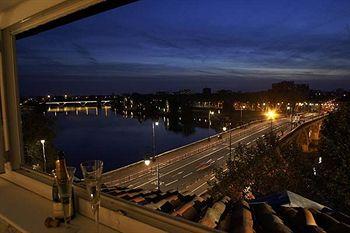 Hotel des Beaux Arts Toulouse 1 Place Du Pont Neuf