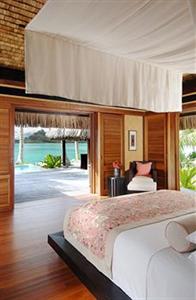 The Saint Regis Bora Bora Resort Motu Ome'e BP 506