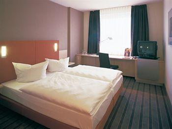 Dorint Adlershof Berlin Hotel Rudower Chaussee 15