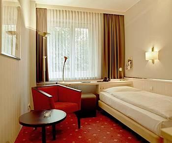 Berlin Plaza Hotel Knesebeckstrasse 63