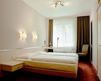 Berlin Plaza Hotel Knesebeckstrasse 63