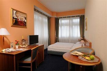 Best Western Hotel President Berlin An Der Urania 16-18