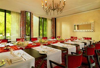 Sheraton Hotel Essen Huyssenallee 55