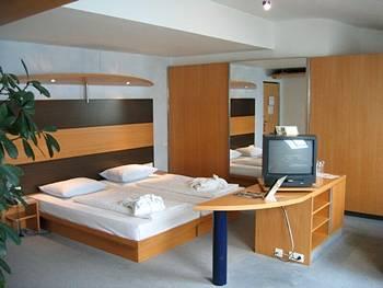 Seehotel Friedrichshafen Bahnhofplatz 2