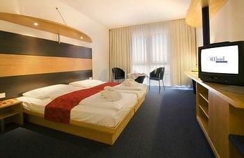 Seehotel Friedrichshafen Bahnhofplatz 2