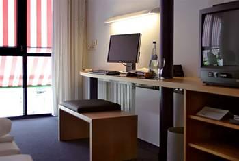 Seehotel Friedrichshafen Bahnhofplatz 2